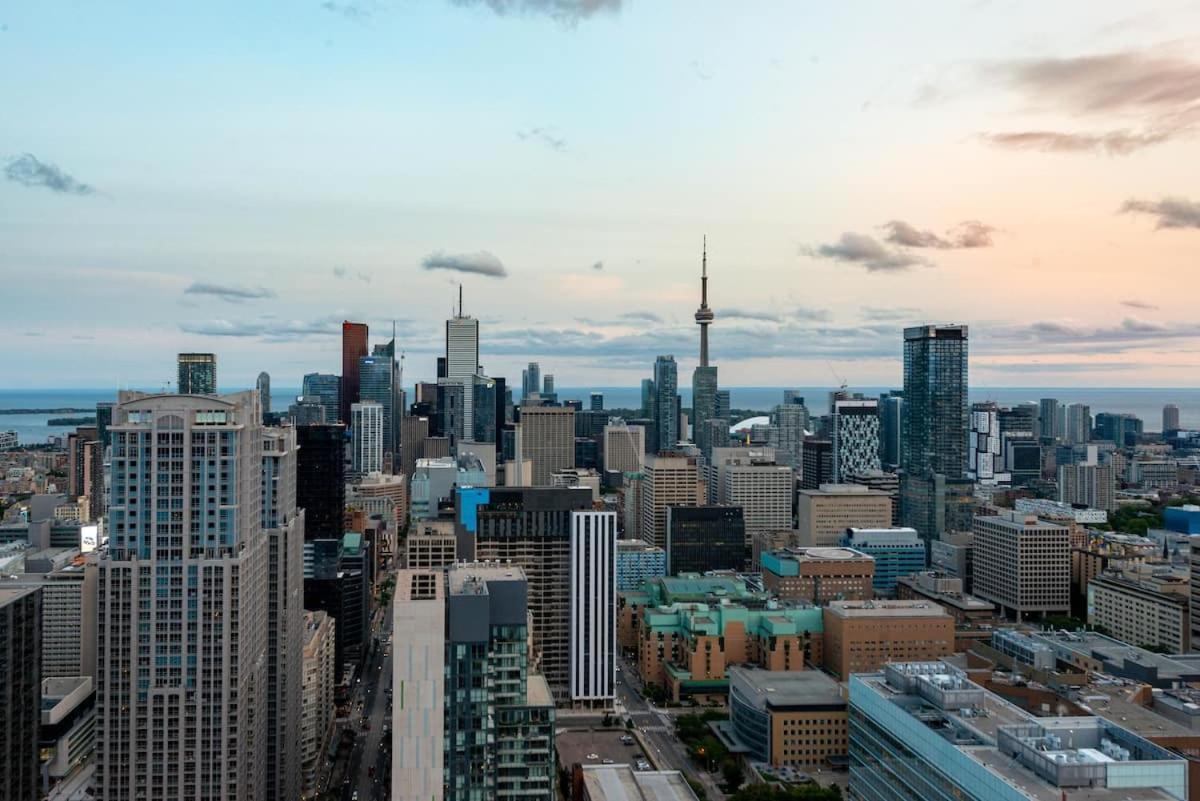 Great View High Rise In Central Toronto Exterior foto
