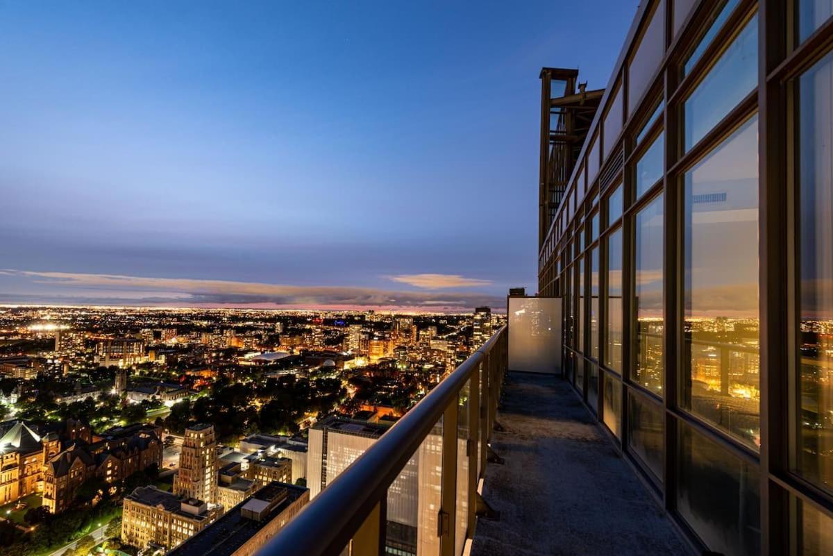 Great View High Rise In Central Toronto Exterior foto