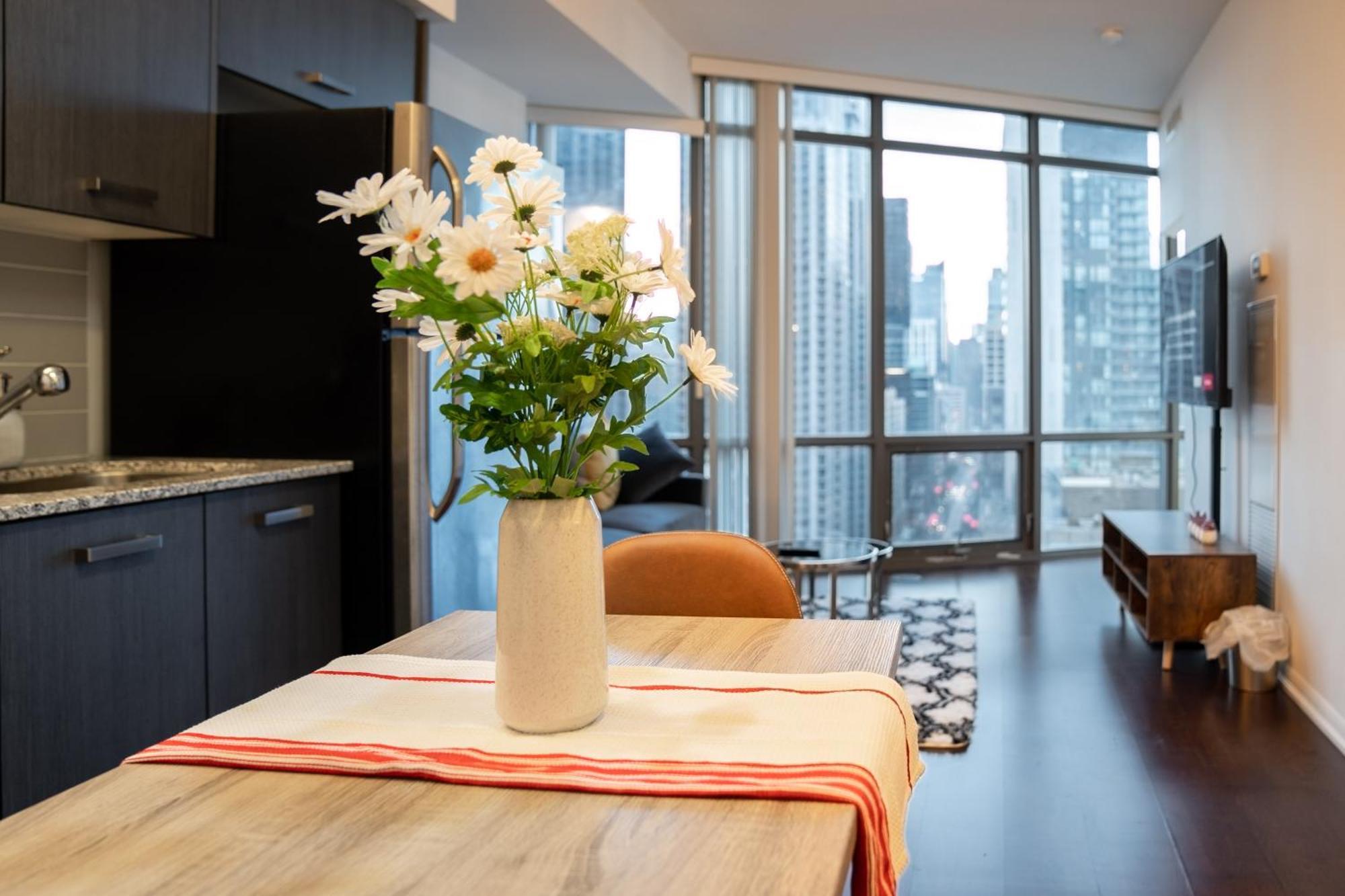 Great View High Rise In Central Toronto Exterior foto